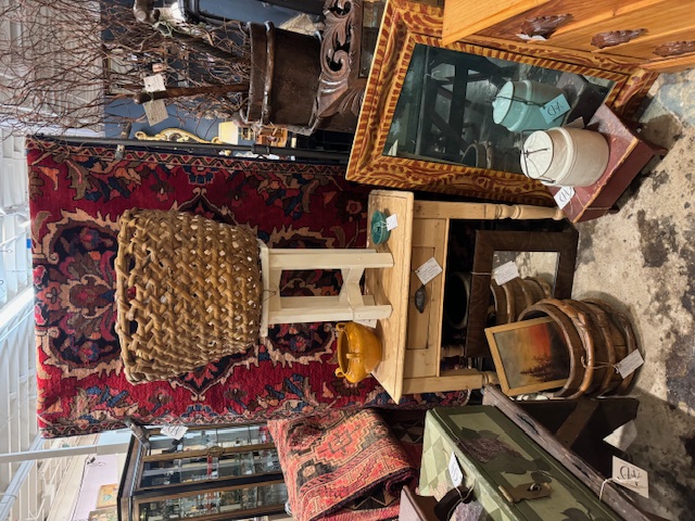 Antique dealer antiques near me